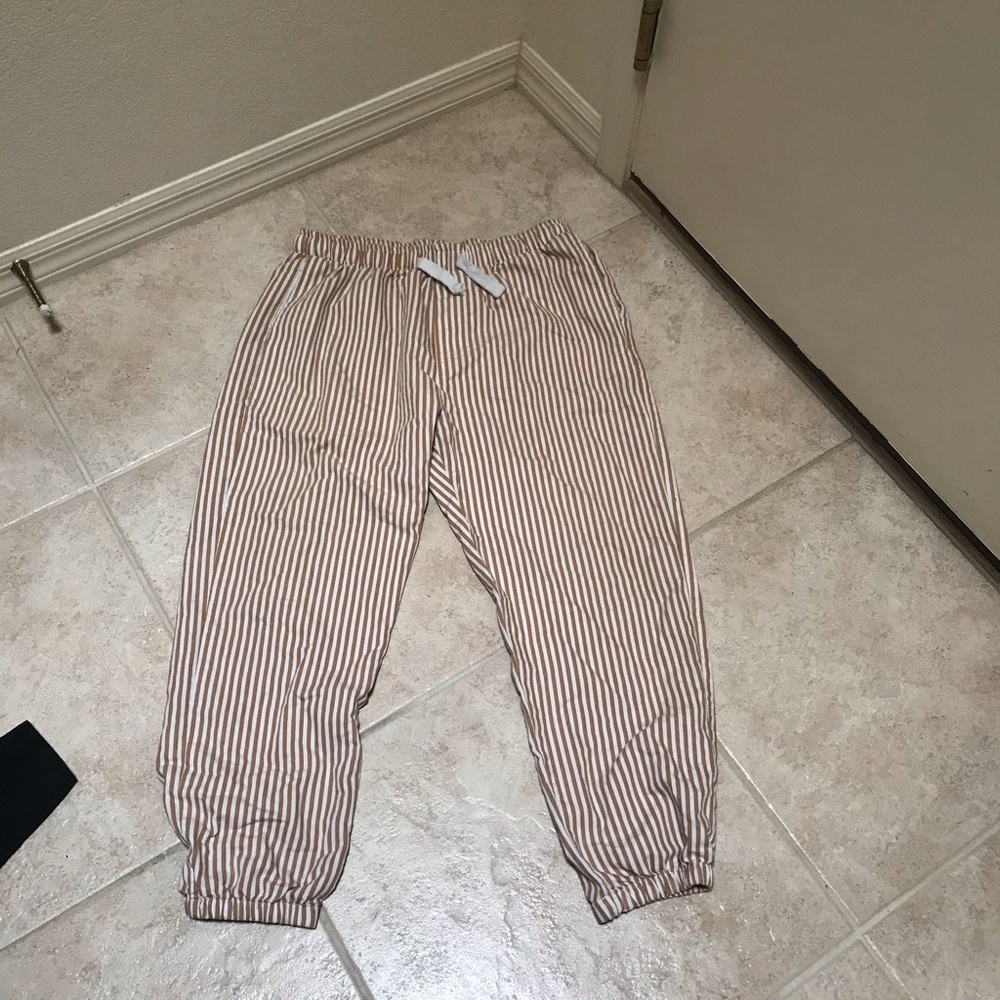 Some cool pants that you can throw with any fit